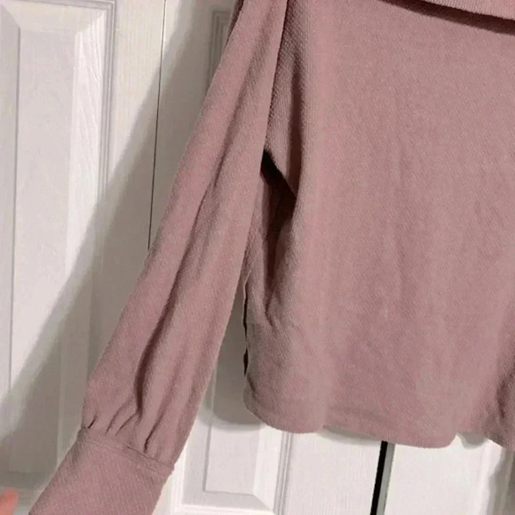 Free People Pullover Waffle Knit Sweatshirt Pink Cowl neck top shirt size small - Picture 6 of 11